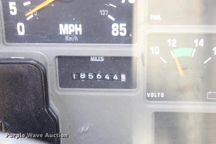 image for item ED9580 2001 International 4800 bucket truck