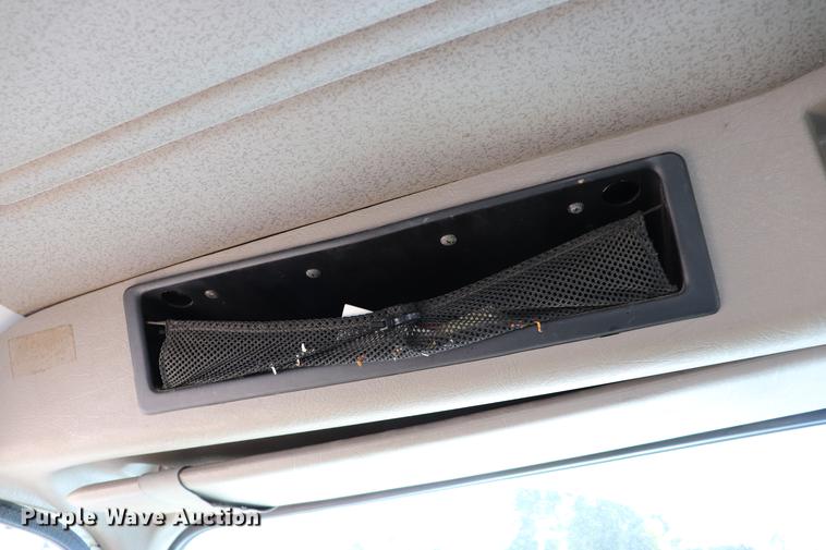 image for item ED9580 2001 International 4800 bucket truck