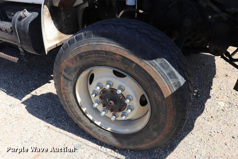 image for item ED9580 2001 International 4800 bucket truck