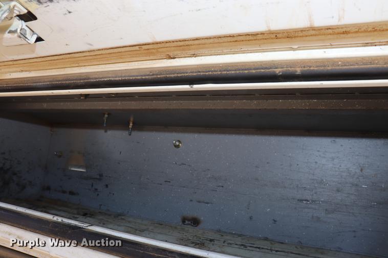 image for item ED9580 2001 International 4800 bucket truck