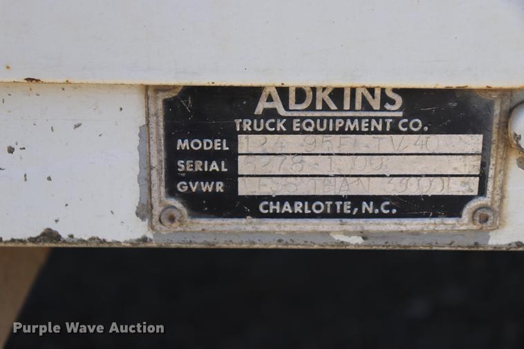 image for item ED9580 2001 International 4800 bucket truck