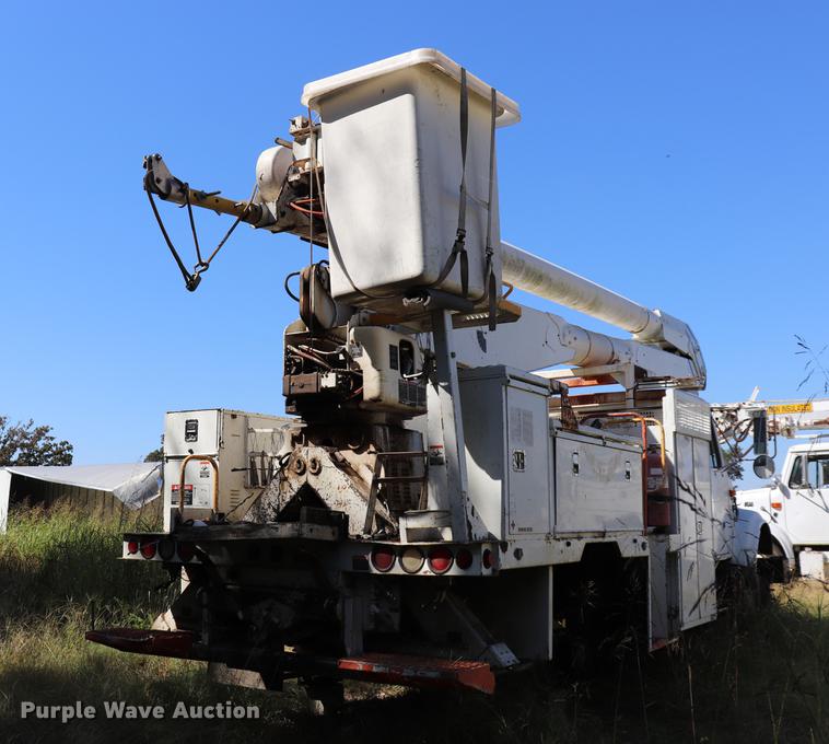 image for item ED9581 2000 International 4900 bucket truck