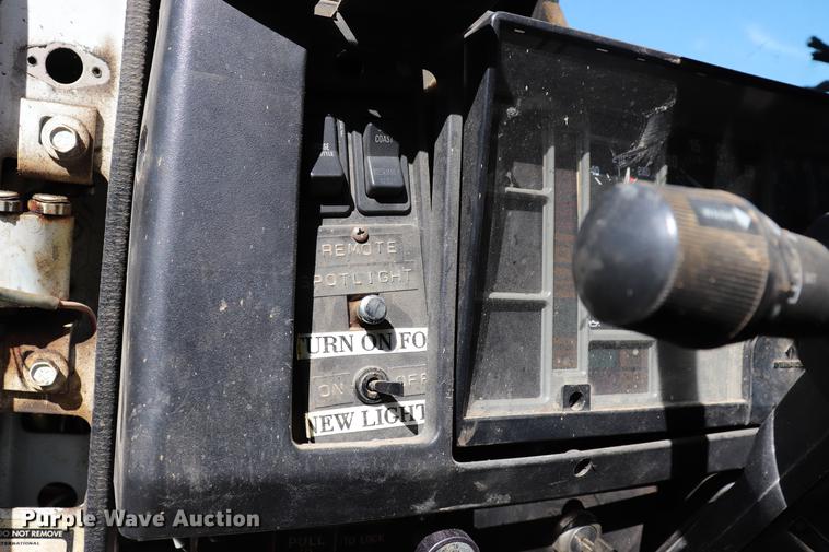 image for item ED9581 2000 International 4900 bucket truck