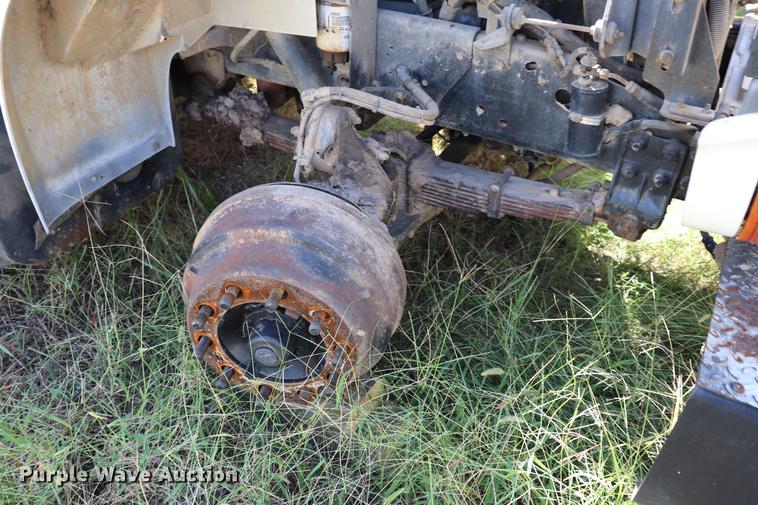 image for item ED9581 2000 International 4900 bucket truck