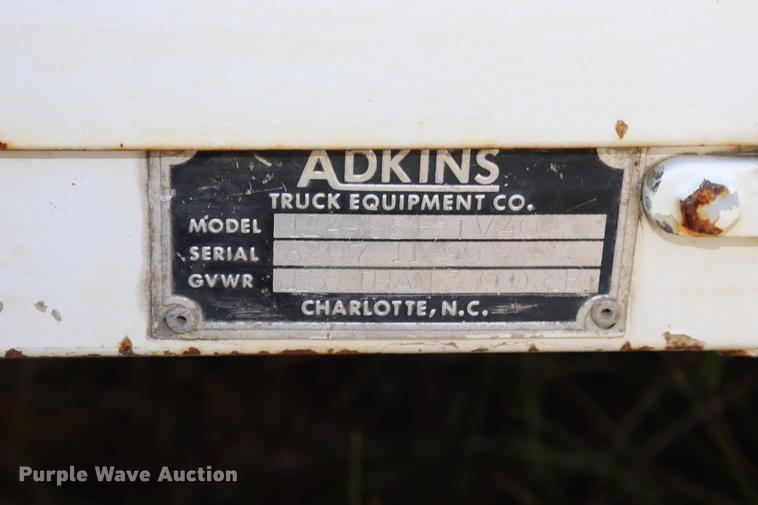 image for item ED9581 2000 International 4900 bucket truck