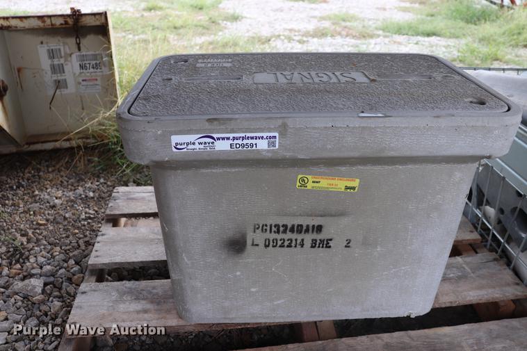 image for item ED9591 Underground concrete enclosure