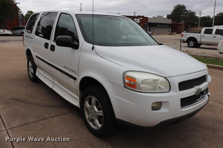 image for item ED9629 2008 Chevrolet Uplander handicap accessible van