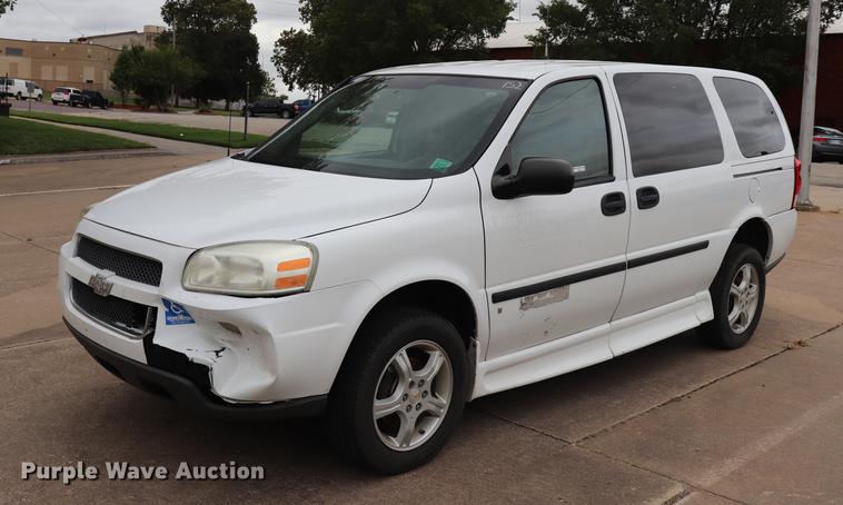 image for item ED9629 2008 Chevrolet Uplander handicap accessible van