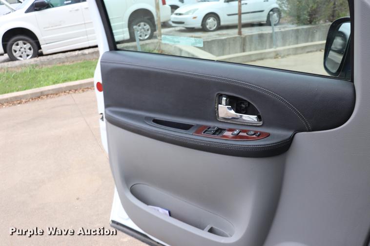 image for item ED9629 2008 Chevrolet Uplander handicap accessible van