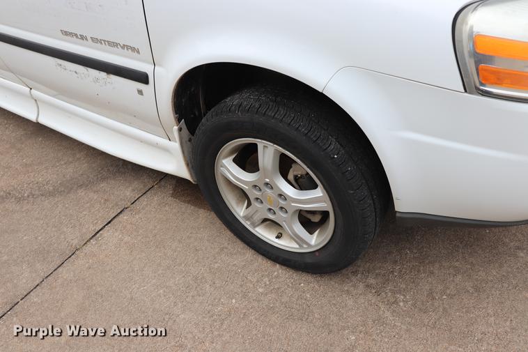image for item ED9629 2008 Chevrolet Uplander handicap accessible van