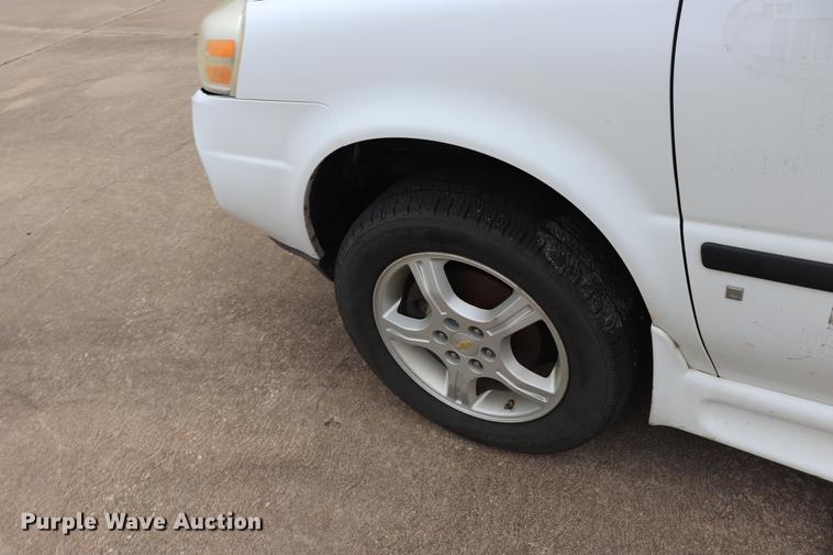 image for item ED9629 2008 Chevrolet Uplander handicap accessible van