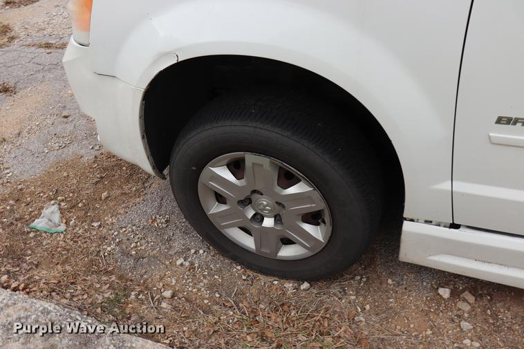 image for item ED9630 2010 Dodge Grand Caravan handicap accessible van