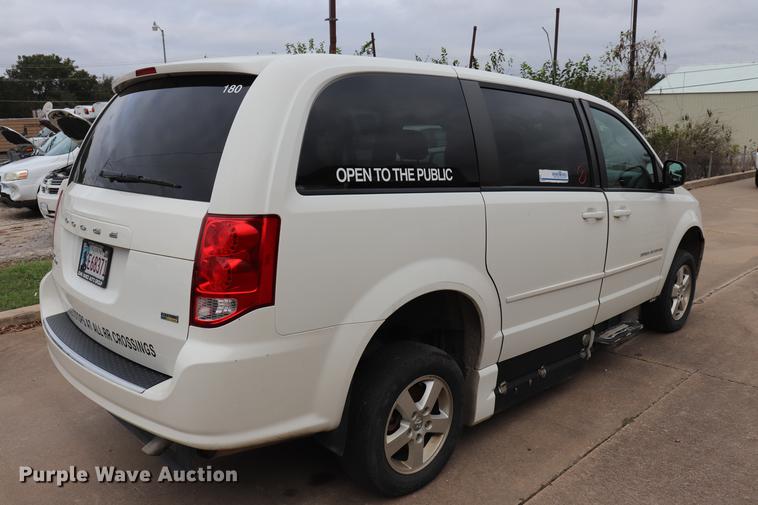 image for item ED9631 2011 Dodge Grand Caravan handicap accessible van
