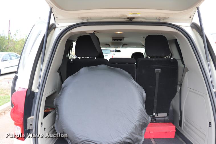 image for item ED9631 2011 Dodge Grand Caravan handicap accessible van