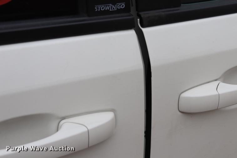 image for item ED9631 2011 Dodge Grand Caravan handicap accessible van