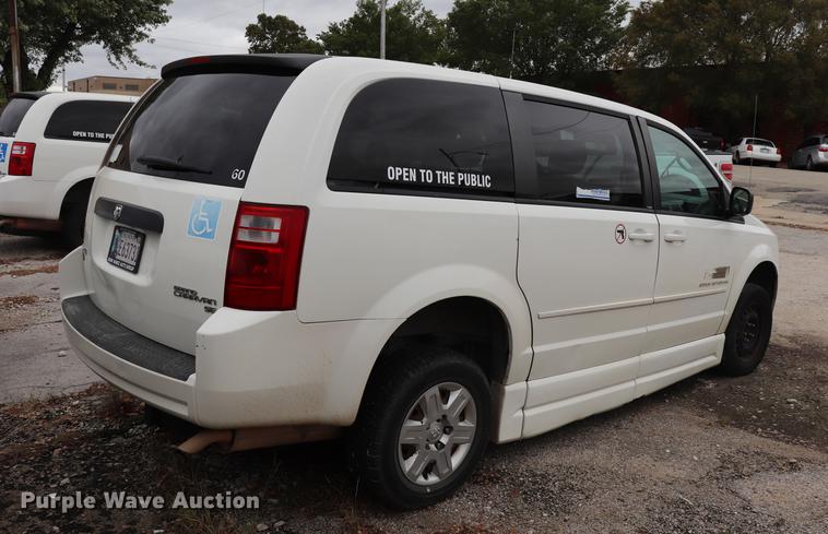 image for item ED9633 2010 Dodge Grand Caravan handicap accessible van
