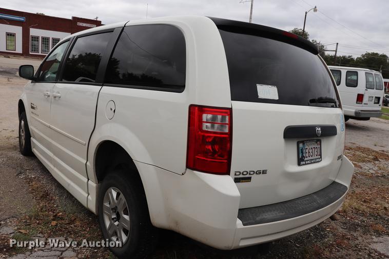 image for item ED9633 2010 Dodge Grand Caravan handicap accessible van