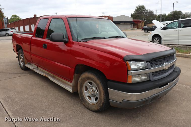 image for item ED9635 2003 Chevrolet Silverado 1500 Ext.Cab pickup truck