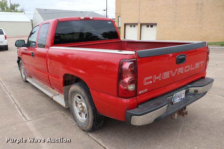 image for item ED9635 2003 Chevrolet Silverado 1500 Ext.Cab pickup truck