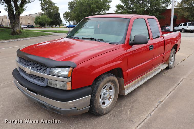 image for item ED9635 2003 Chevrolet Silverado 1500 Ext.Cab pickup truck