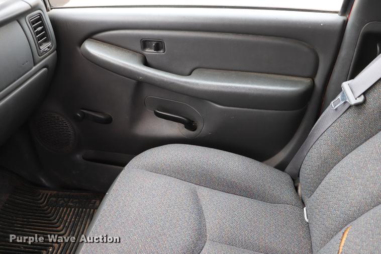 image for item ED9635 2003 Chevrolet Silverado 1500 Ext.Cab pickup truck