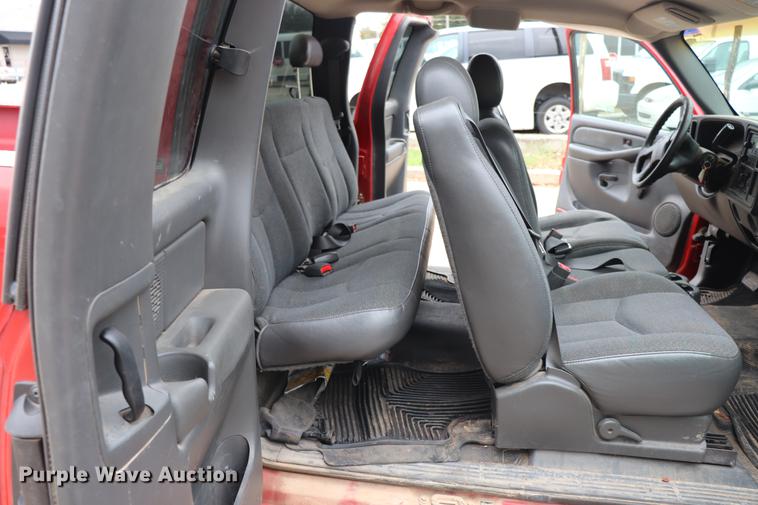 image for item ED9635 2003 Chevrolet Silverado 1500 Ext.Cab pickup truck