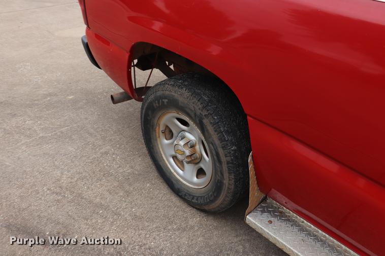image for item ED9635 2003 Chevrolet Silverado 1500 Ext.Cab pickup truck
