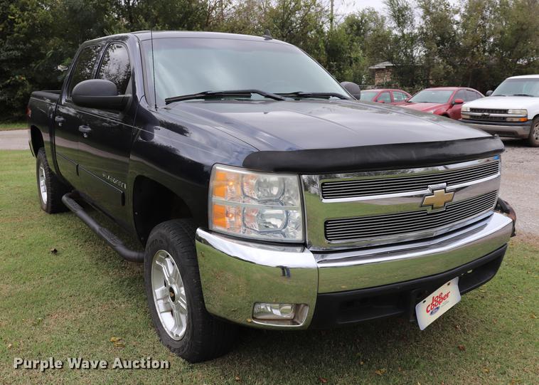 image for item ED9638 2008 Chevrolet Silverado 1500 Crew Cab pickup truck