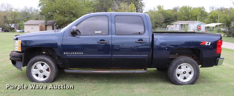 image for item ED9638 2008 Chevrolet Silverado 1500 Crew Cab pickup truck