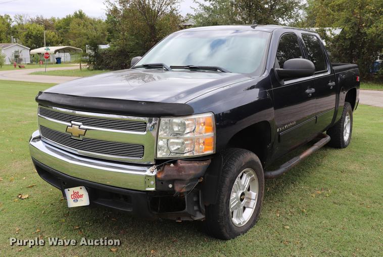 image for item ED9638 2008 Chevrolet Silverado 1500 Crew Cab pickup truck
