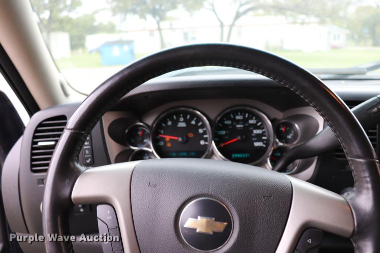 image for item ED9638 2008 Chevrolet Silverado 1500 Crew Cab pickup truck