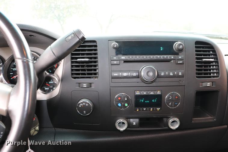 image for item ED9638 2008 Chevrolet Silverado 1500 Crew Cab pickup truck