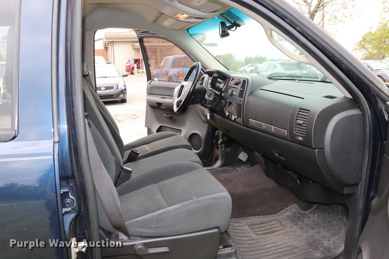 image for item ED9638 2008 Chevrolet Silverado 1500 Crew Cab pickup truck