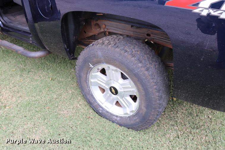 image for item ED9638 2008 Chevrolet Silverado 1500 Crew Cab pickup truck