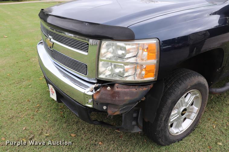 image for item ED9638 2008 Chevrolet Silverado 1500 Crew Cab pickup truck