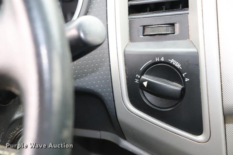 image for item ED9639 2006 Toyota Tacoma Double Cab pickup truck