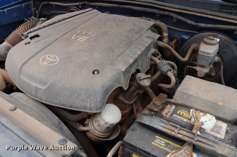 image for item ED9639 2006 Toyota Tacoma Double Cab pickup truck