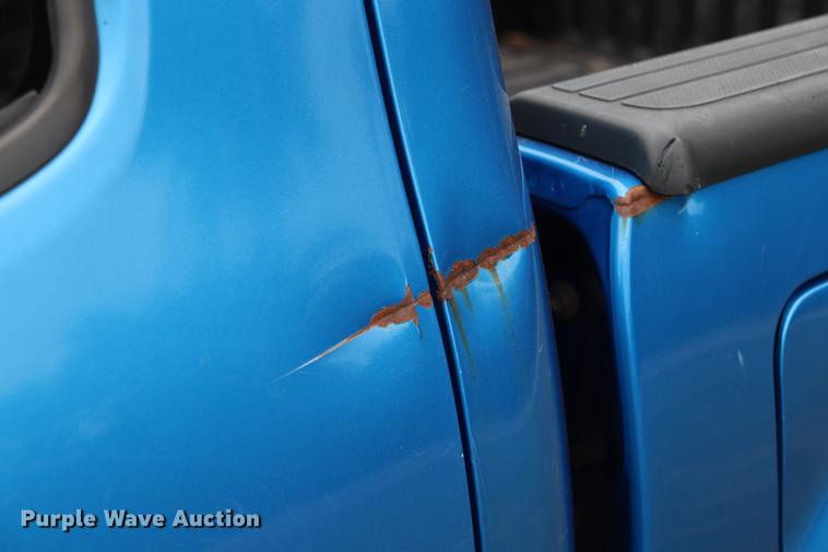 image for item ED9639 2006 Toyota Tacoma Double Cab pickup truck