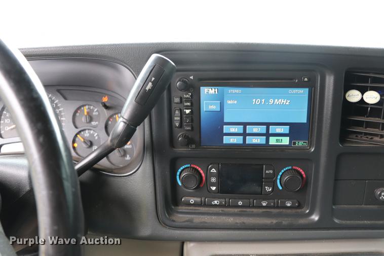 image for item ED9640 2005 Chevrolet Tahoe Z71 SUV