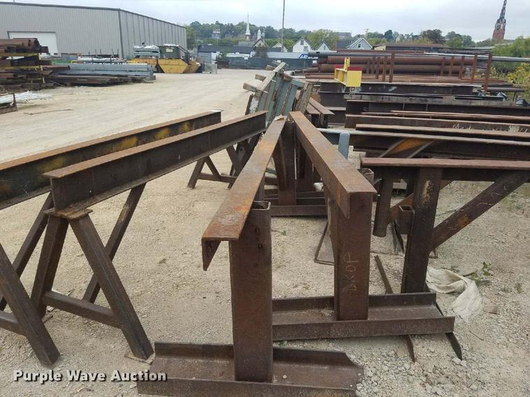 (4) saw horses in Dubuque, IA Item EE9253 sold Purple Wave