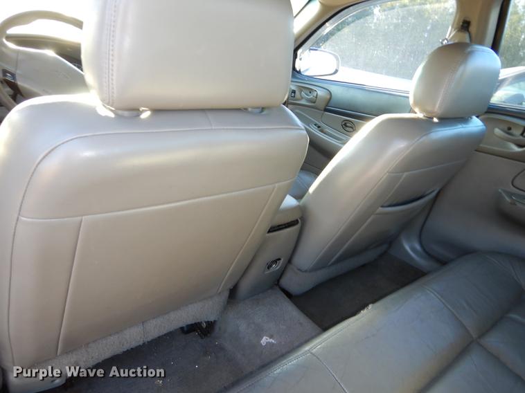 image for item J5652 2004 Chevrolet Impala LS