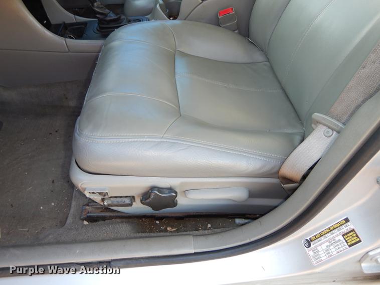 image for item J5652 2004 Chevrolet Impala LS