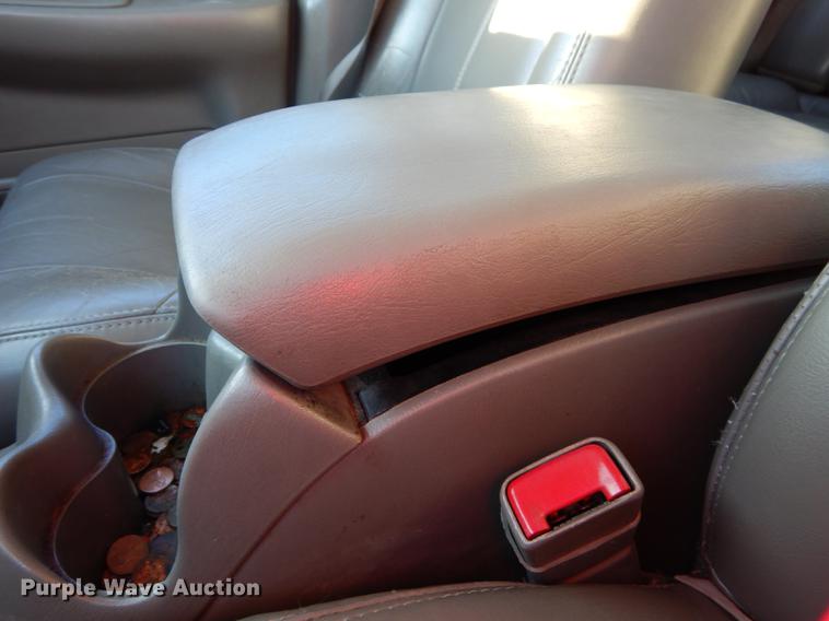 image for item J5652 2004 Chevrolet Impala LS