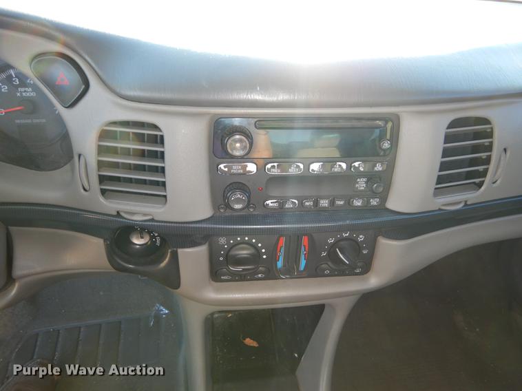 image for item J5652 2004 Chevrolet Impala LS