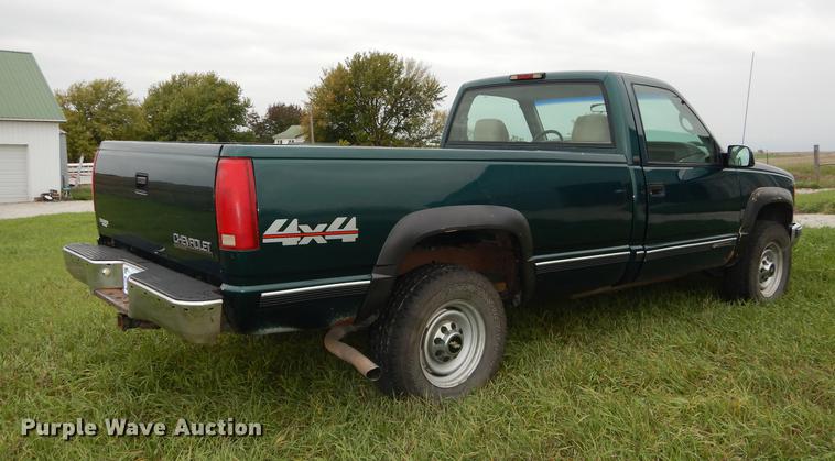 image for item J5665 1998 Chevrolet 2500 pickup truck