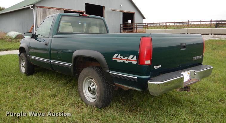 image for item J5665 1998 Chevrolet 2500 pickup truck