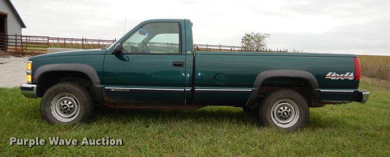 image for item J5665 1998 Chevrolet 2500 pickup truck