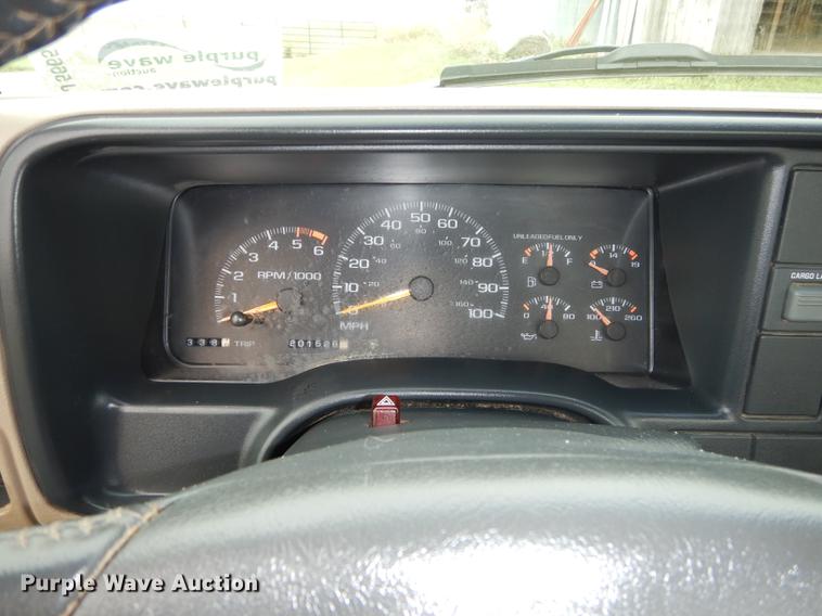 image for item J5665 1998 Chevrolet 2500 pickup truck