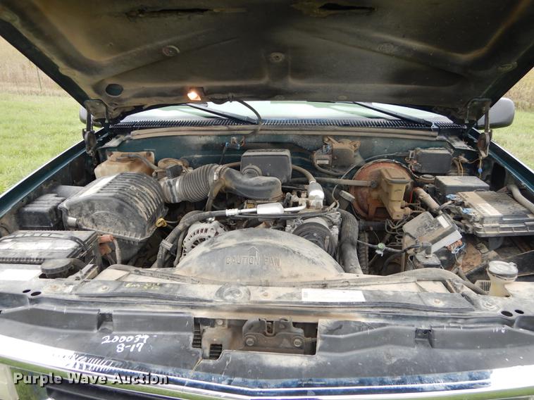 image for item J5665 1998 Chevrolet 2500 pickup truck