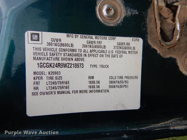 image for item J5665 1998 Chevrolet 2500 pickup truck